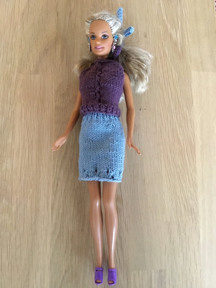 Barbie, Hjemme strikket UNIKA