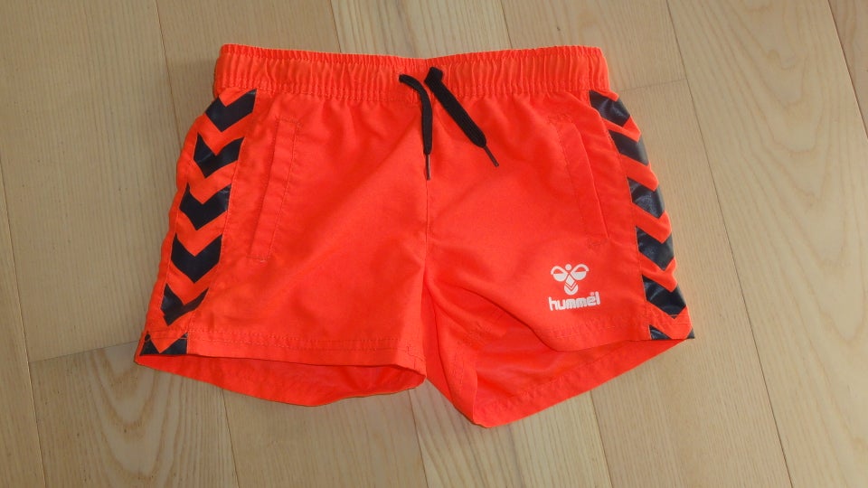 Sportstøj, HUMMEL Shorts og bluse,