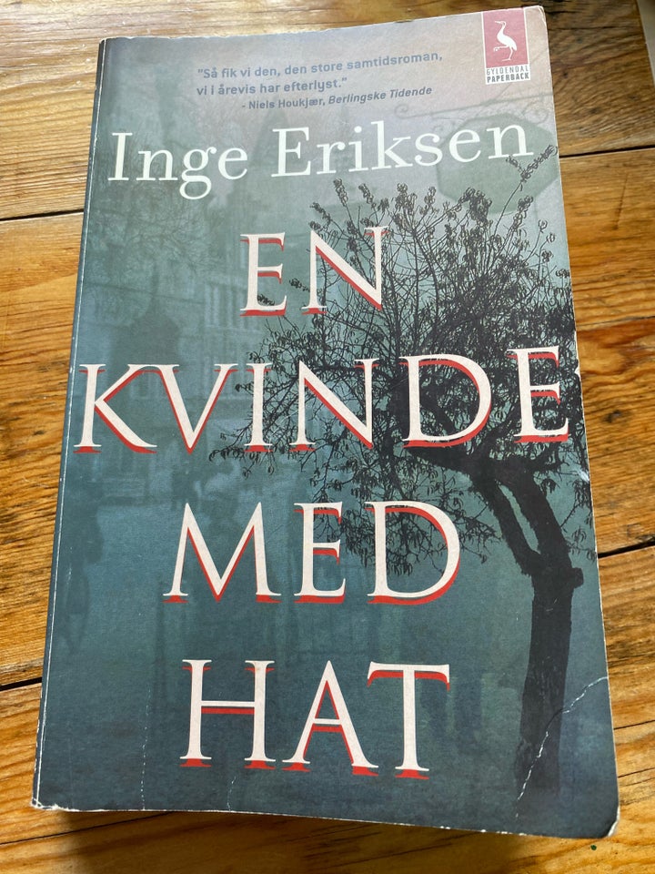 En kvinde med hat, Inge Eriksen,