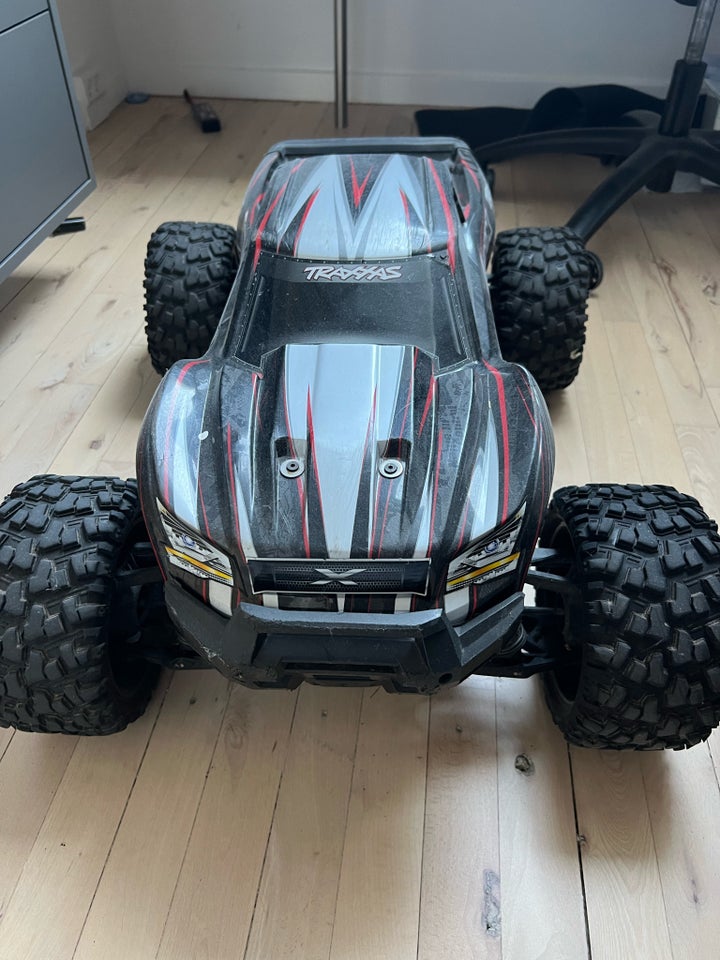 Fjernstyret bil, Traxxas X-Maxx og