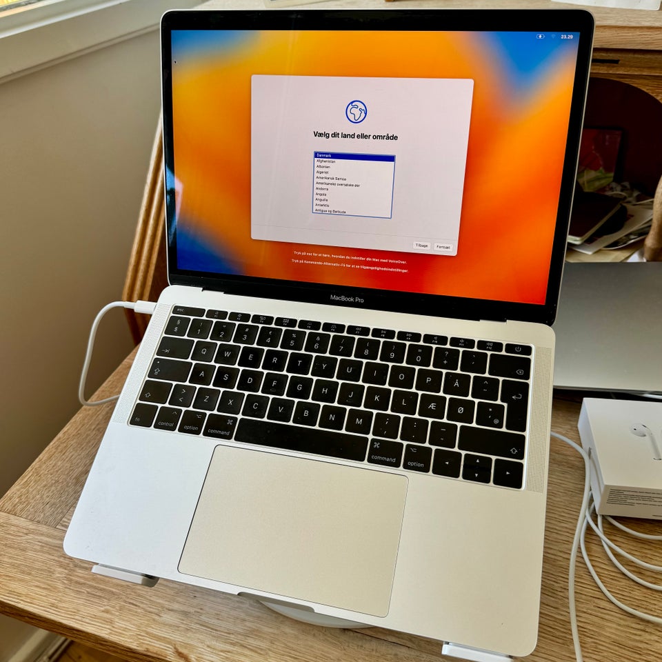 MacBook Pro MacBook Pro 13” (2017