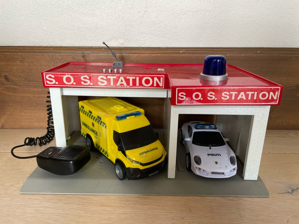 Garage, S.O.S. Station.