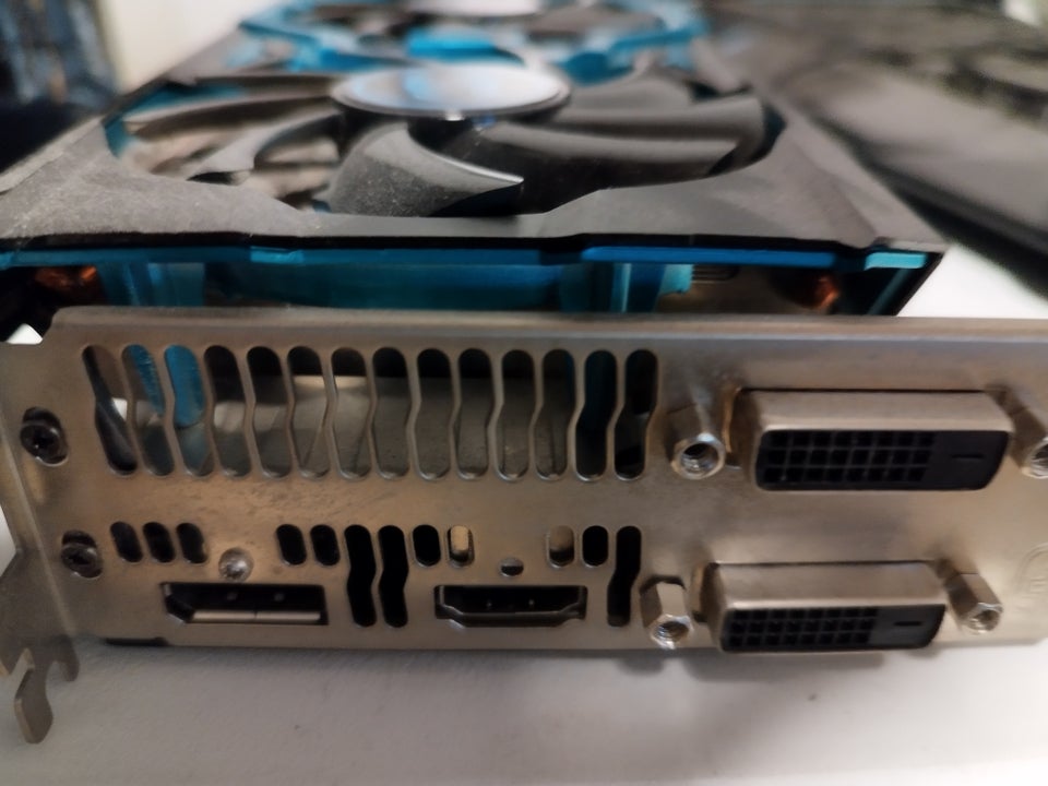 R9 290 Sapphire Vapor-X , 4 GB RAM