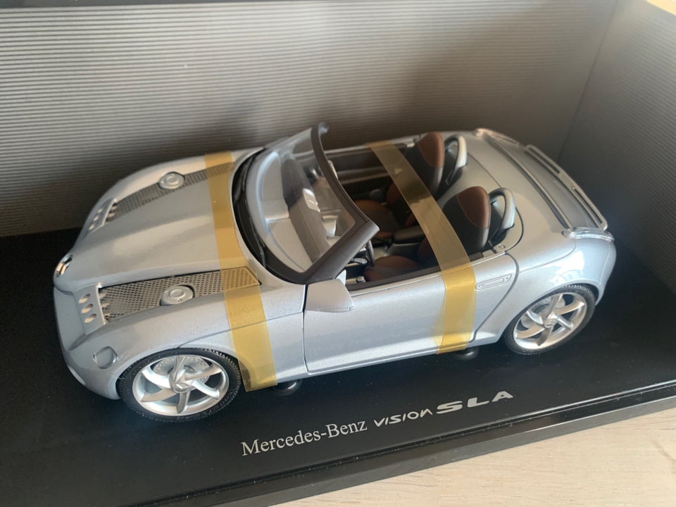 Modelbil, skala 1:18