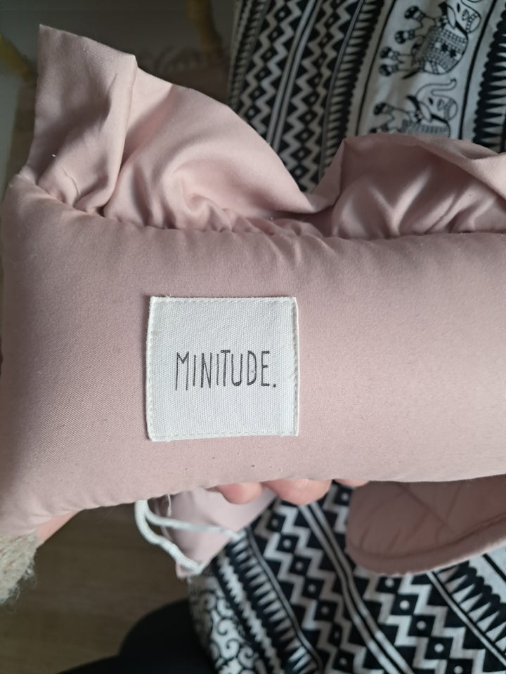 Babyindsats, Babynest, Minitude