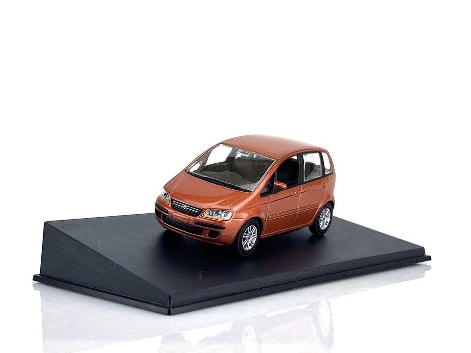 Modelbil Fiat Idea Norev