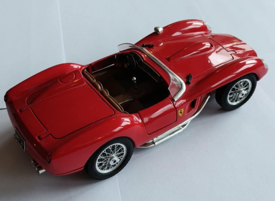 Modelbil, Burago Ferrari, skala