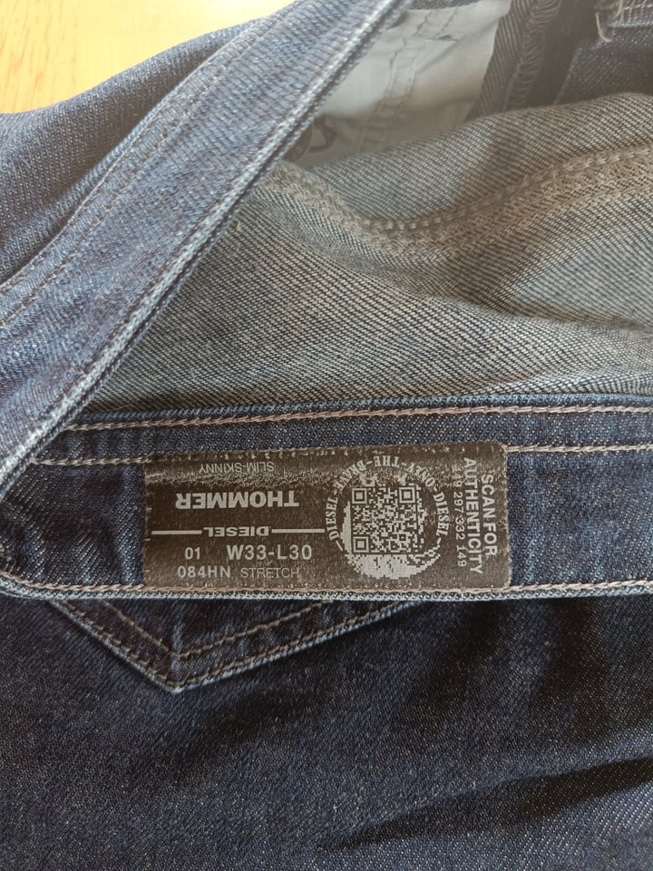 Jeans, Diesel, str. 33