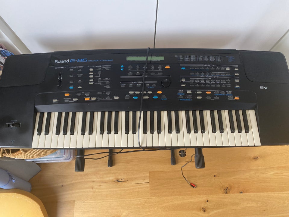 Keyboard, Roland E-86 Intelligent