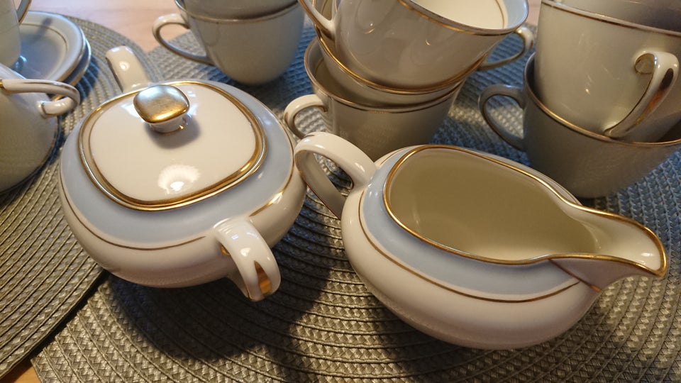 Porcelæn Te/Kaffestel creme guld