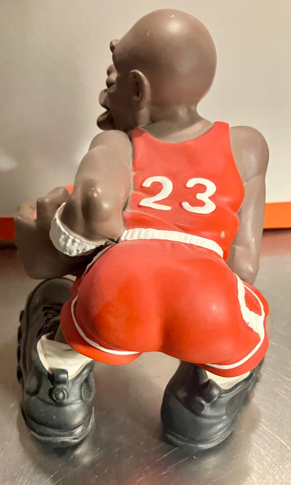 Keramik, Basketball player