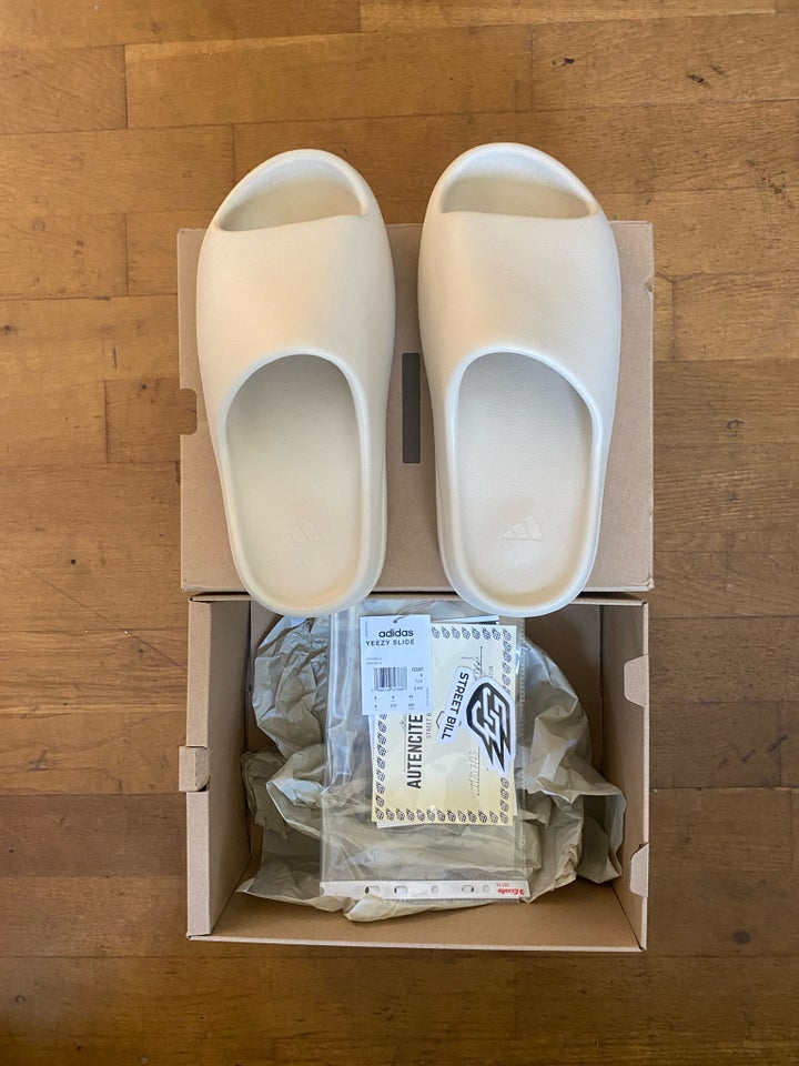 Sandaler, str. 43, Yeezy