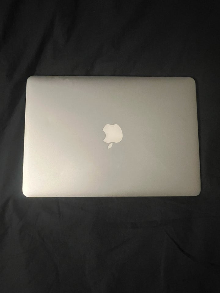 MacBook Air God