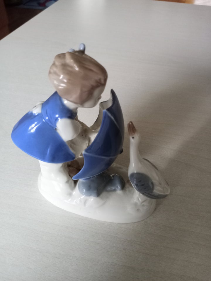 Porcelæns Figur pige med gås,