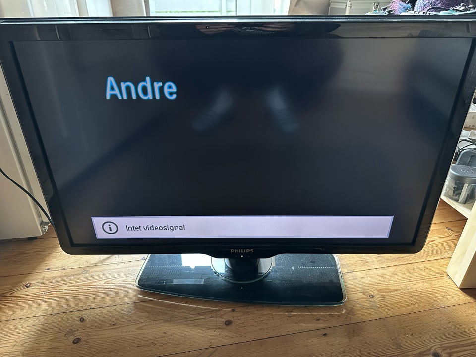 LCD, Philips, 32"