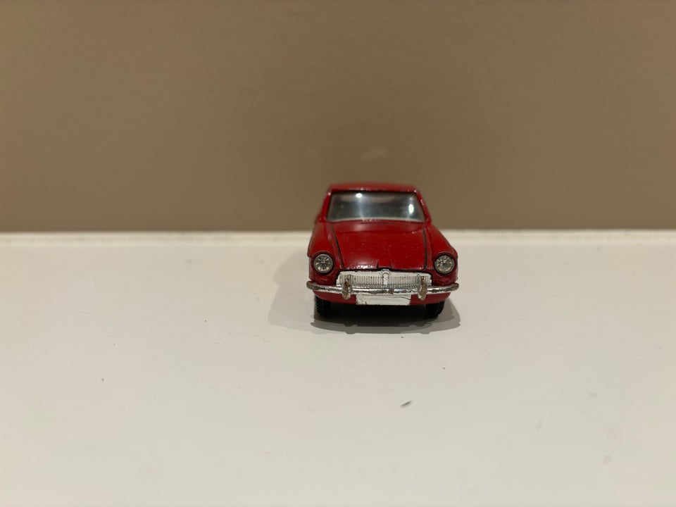 Modelbil, Corgi MGB GT, skala 1:43