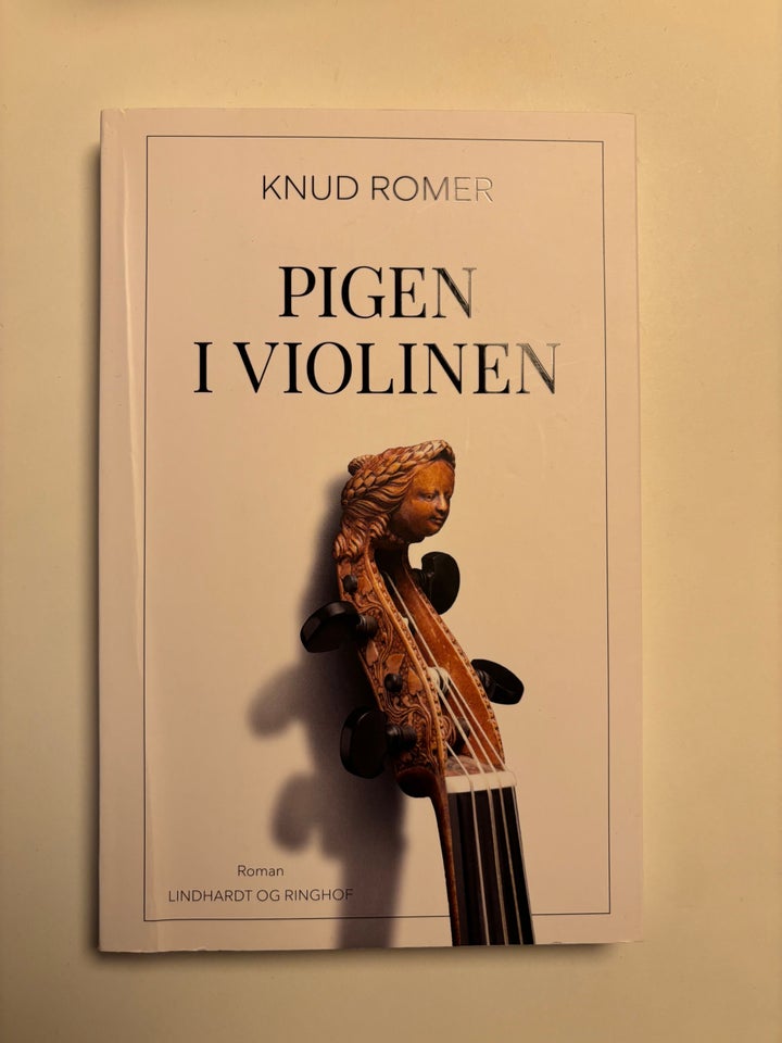 Pigen i violinen, Knud Romer,