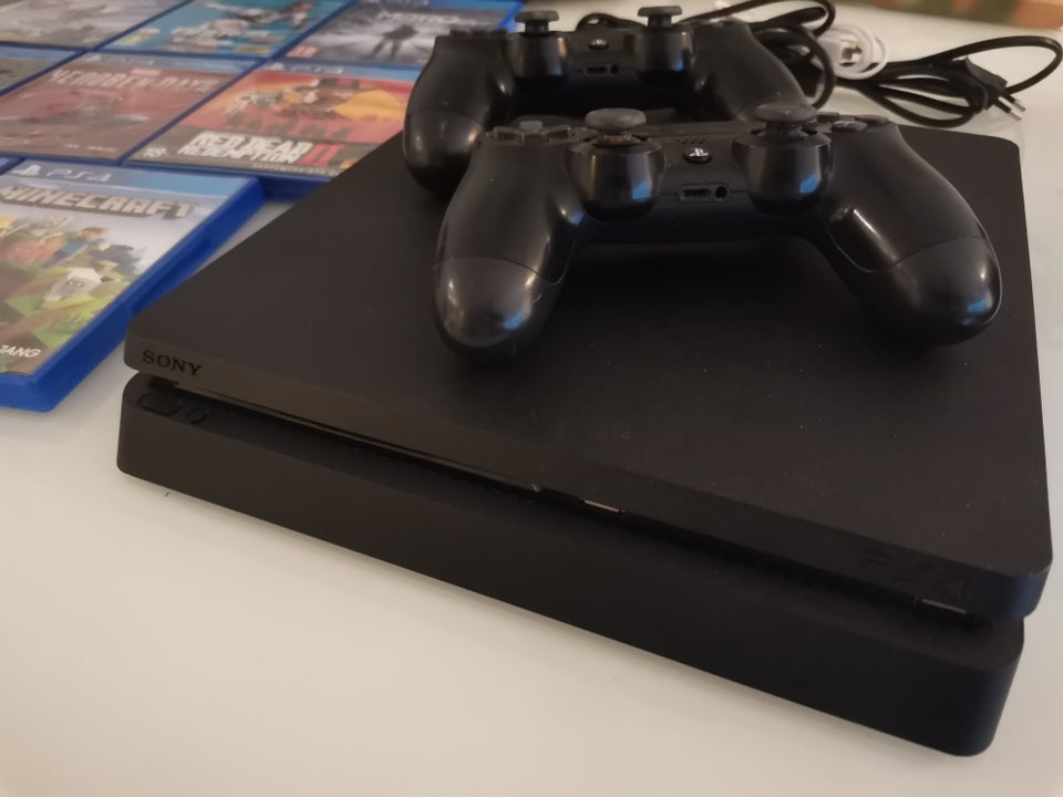 Playstation 4, Slim 1TB, God