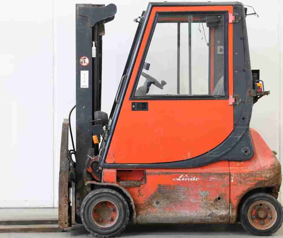 Linde DEFEKTE Gaffeltruck div