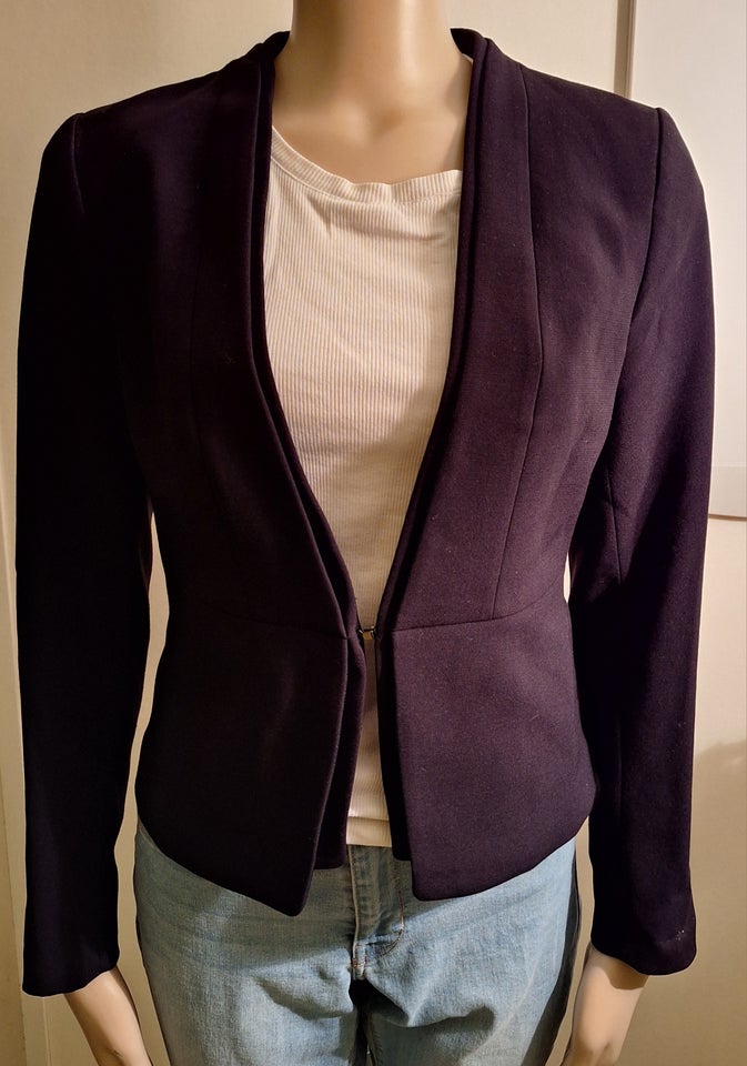 Blazer, str. 40, HM