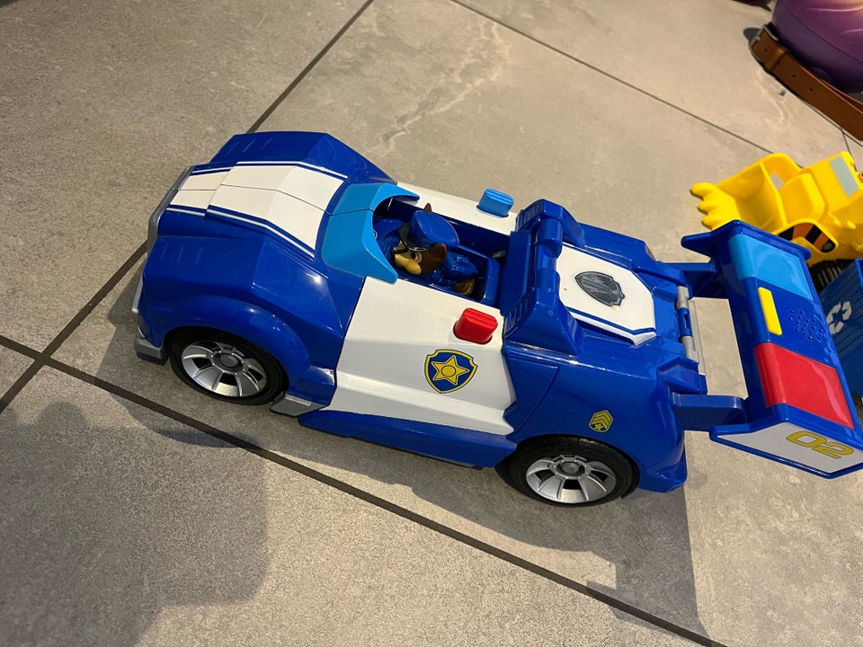 Paw Patrol Chase Transforming City