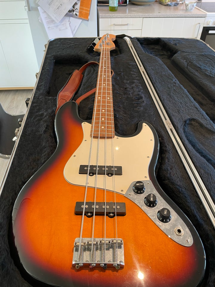 Elbas, Fender (Mex) Jazz Bass