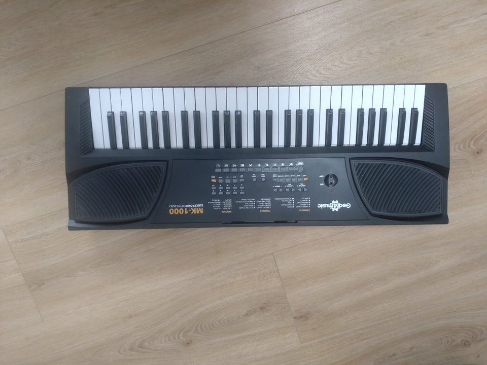 Keyboard, Gear4music MK-1000