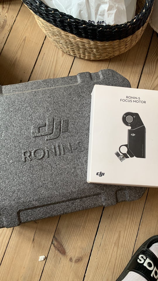 DJI Ronin-S gimbal + focus motor,