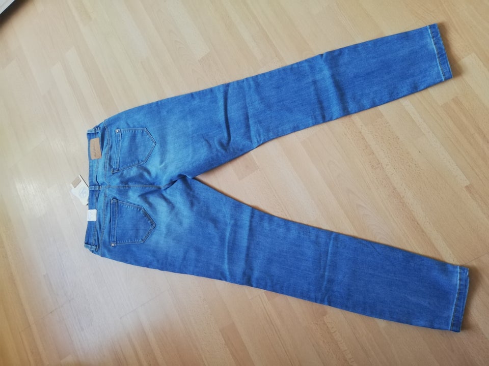 Jeans, Red button, str. 42