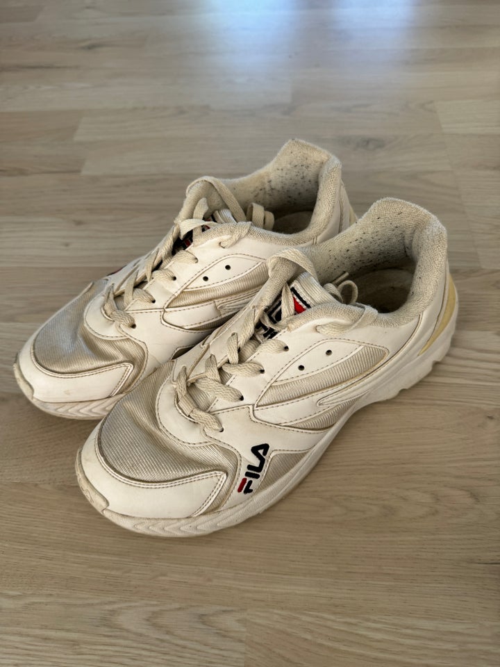 Sneakers str 38 Fila