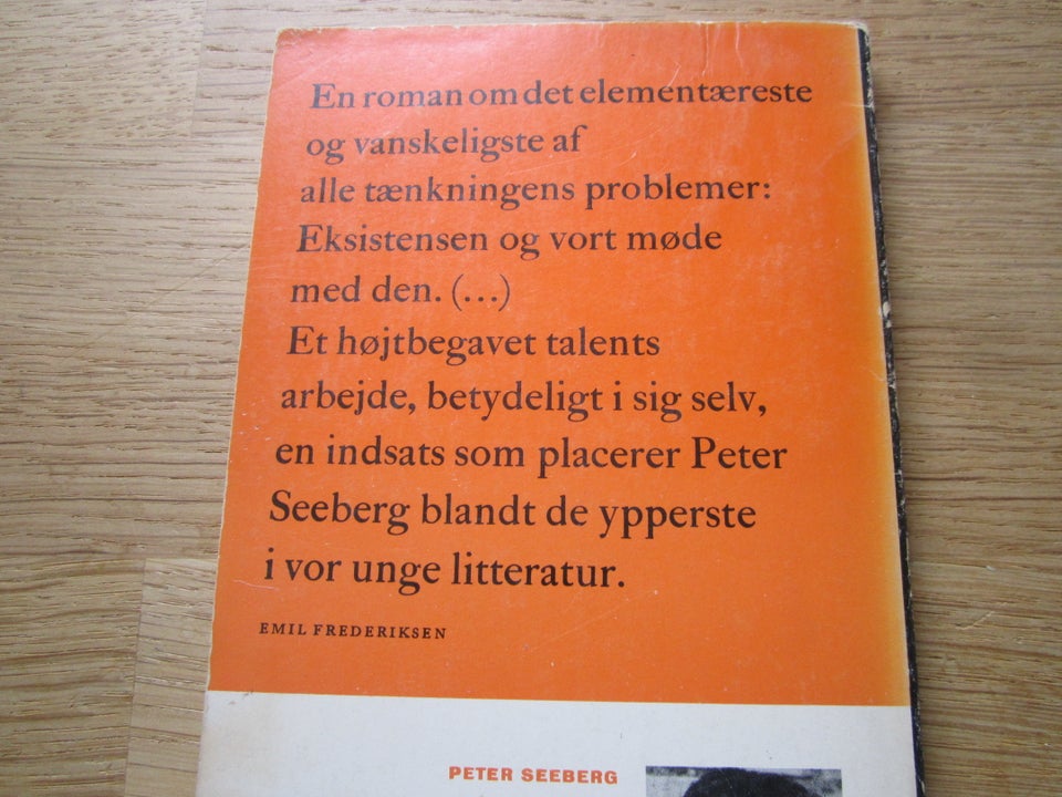 Fugls føde , Peter Seeberg, genre: