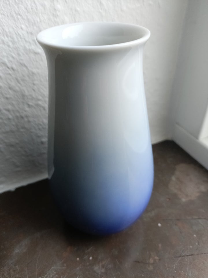 Lille vase, Porcelæn, 50 år gl.