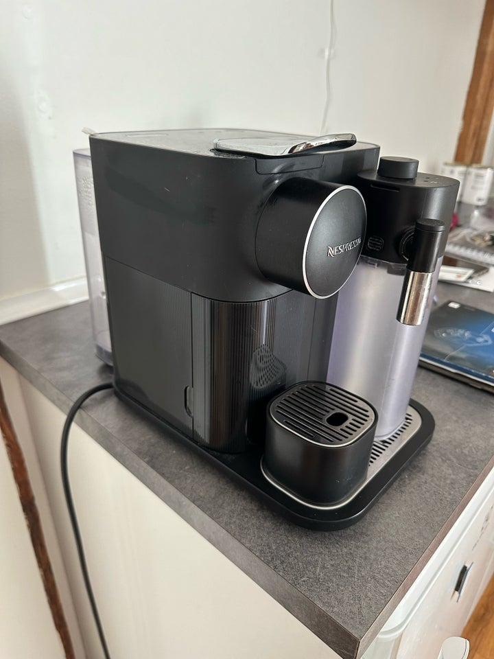 Nespresso DeLonghi Lattissima