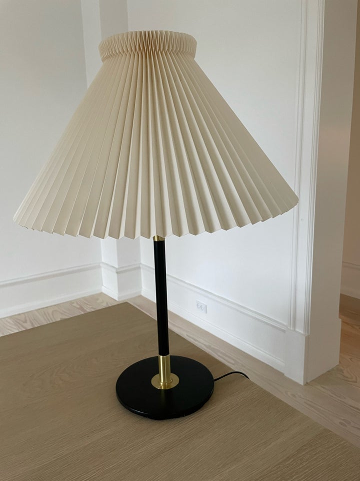 Lampe Le Klint 352