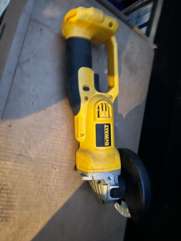 Vinkelsliber, DeWalt