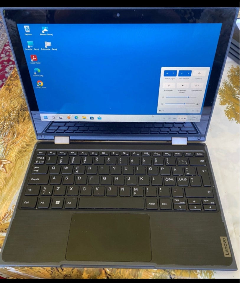 Lenovo Bærbar/ Tablet lenovo 300E