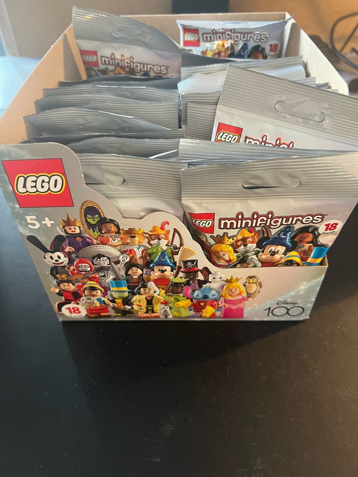 Lego Minifigures, 71038