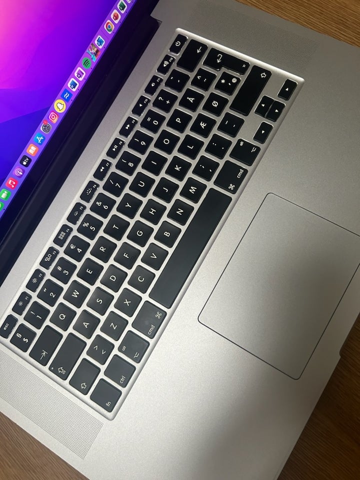 MacBook Pro, Macbook Pro 15", I7 GHz