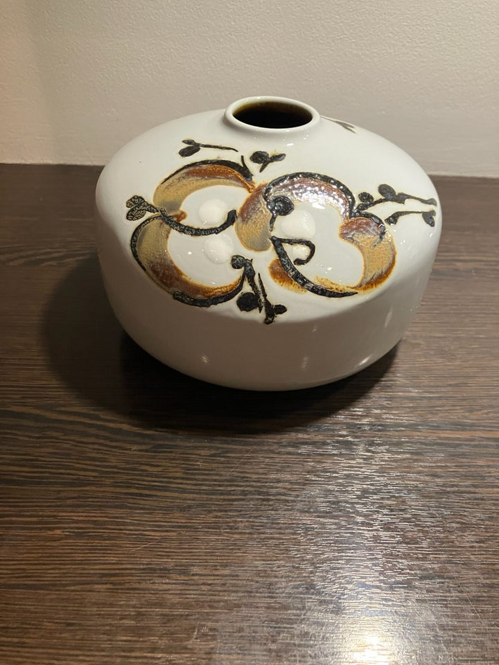 Fajance, Skål og vase, Royal