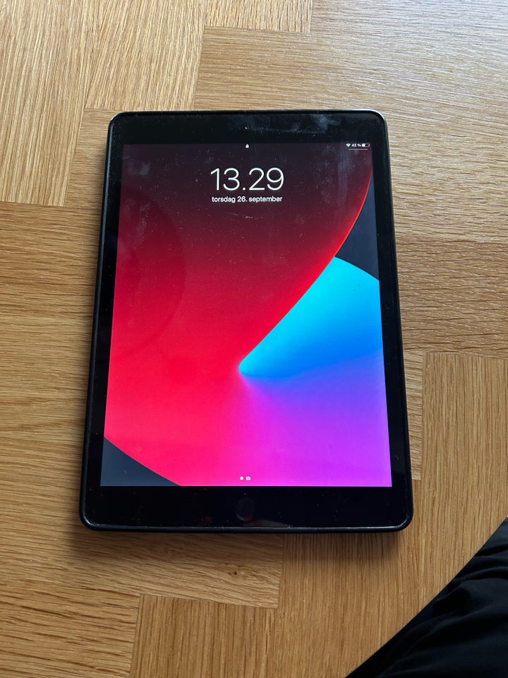 iPad 8, 32 GB, sort