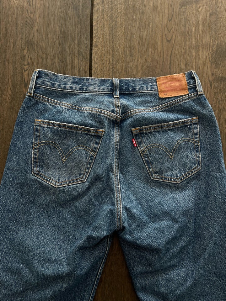 Jeans Levi’s str 28