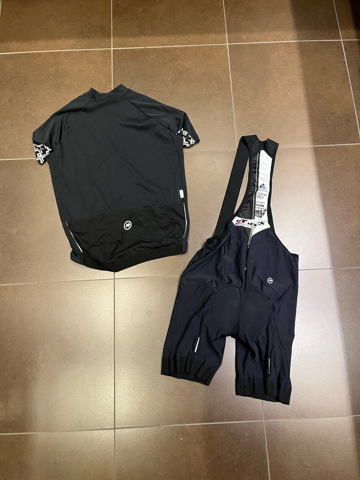 Cykeltøj, Bibs og jersey, Assos