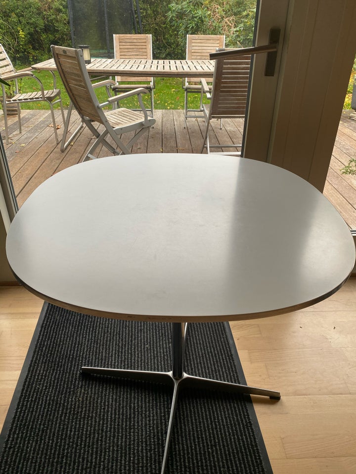 Fritz Hansen, A602, Cafe bord