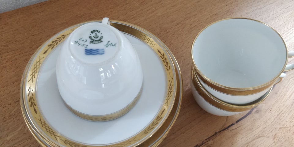 Porcelæn, Kaffestel, Royal