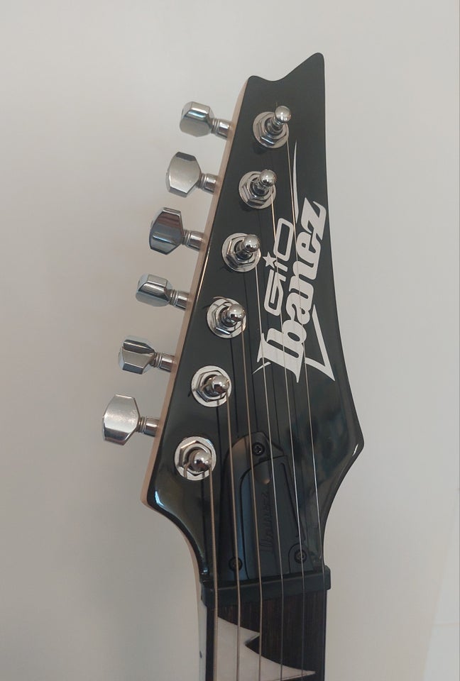 Blues, Ibanez GRG170DX-BKN