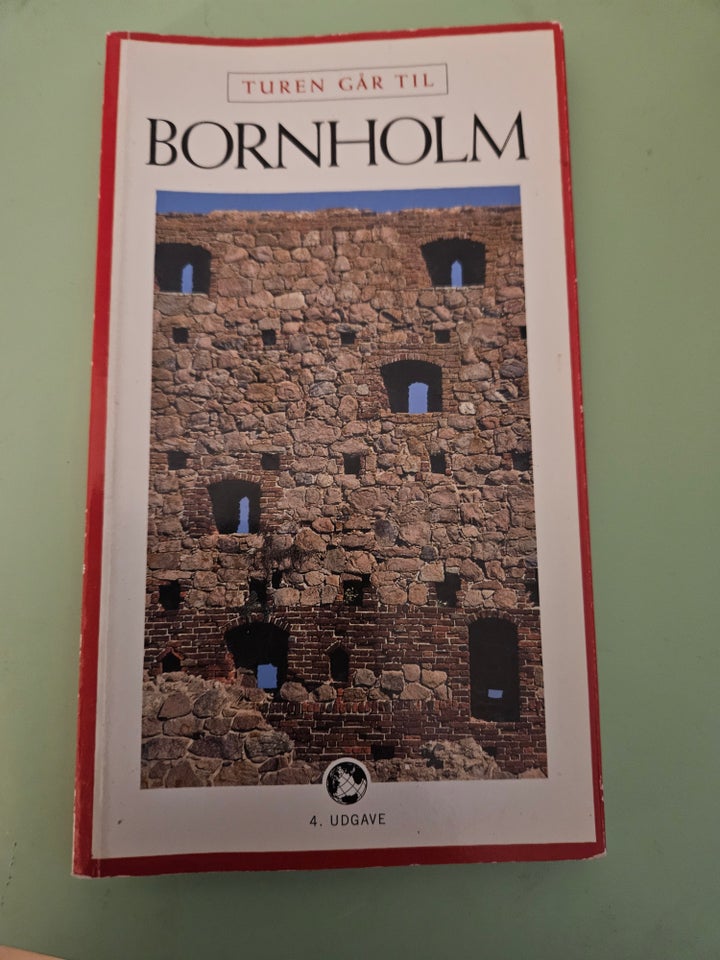 Turen går til Bornholm, emne: