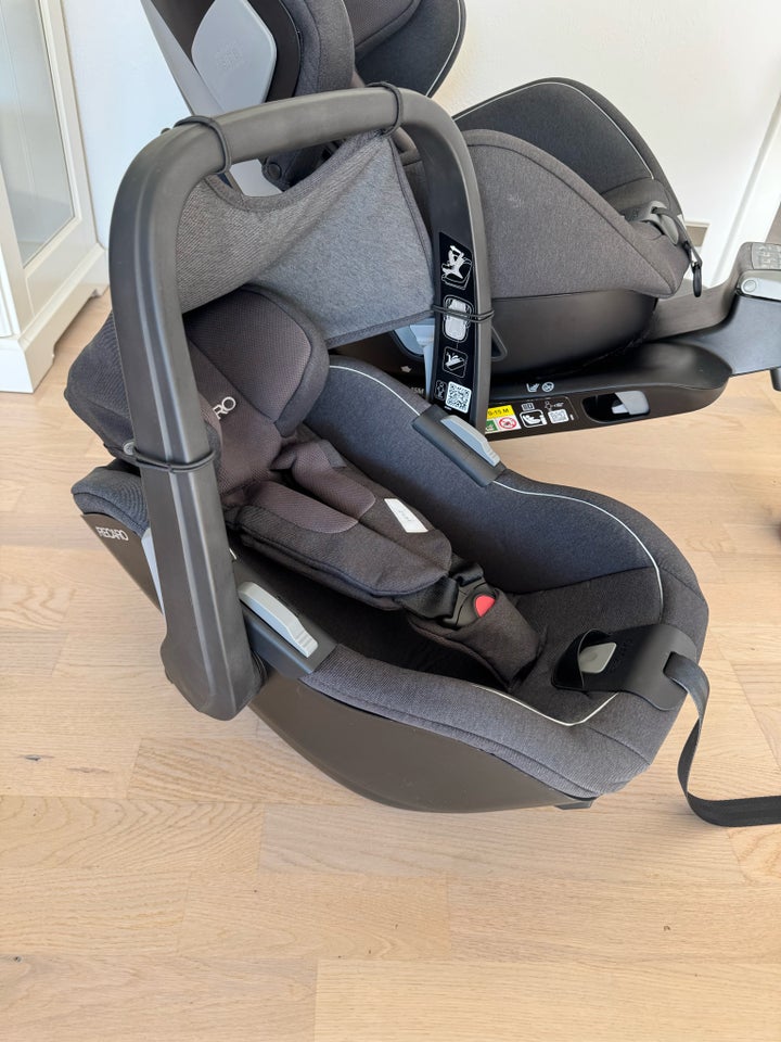 Autostol, op til 18 kg , Recaro Salia