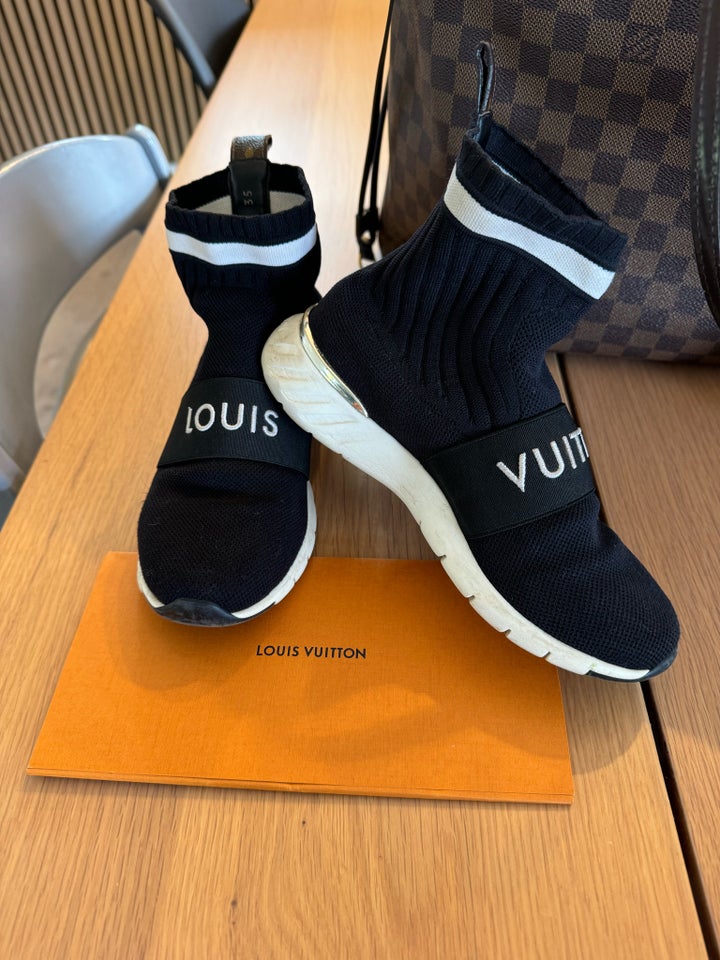 Sneakers, Louis Vuitton , str. 35