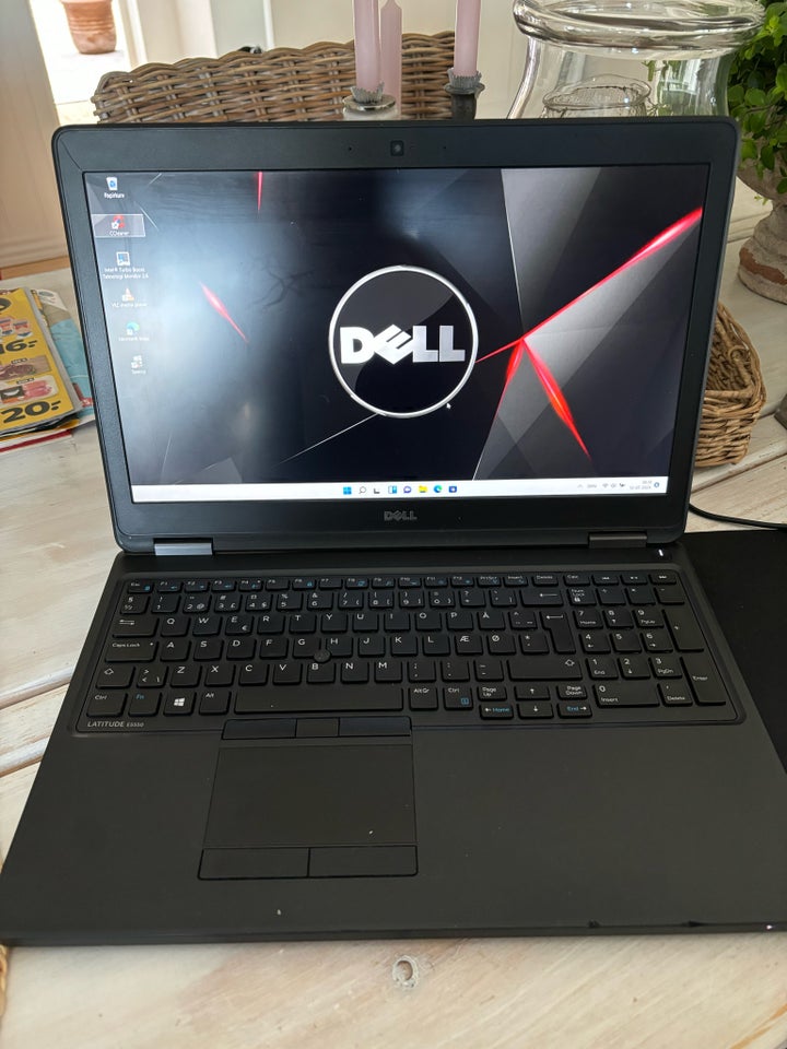 Dell 156" ( Win 11 / Office )  Intel