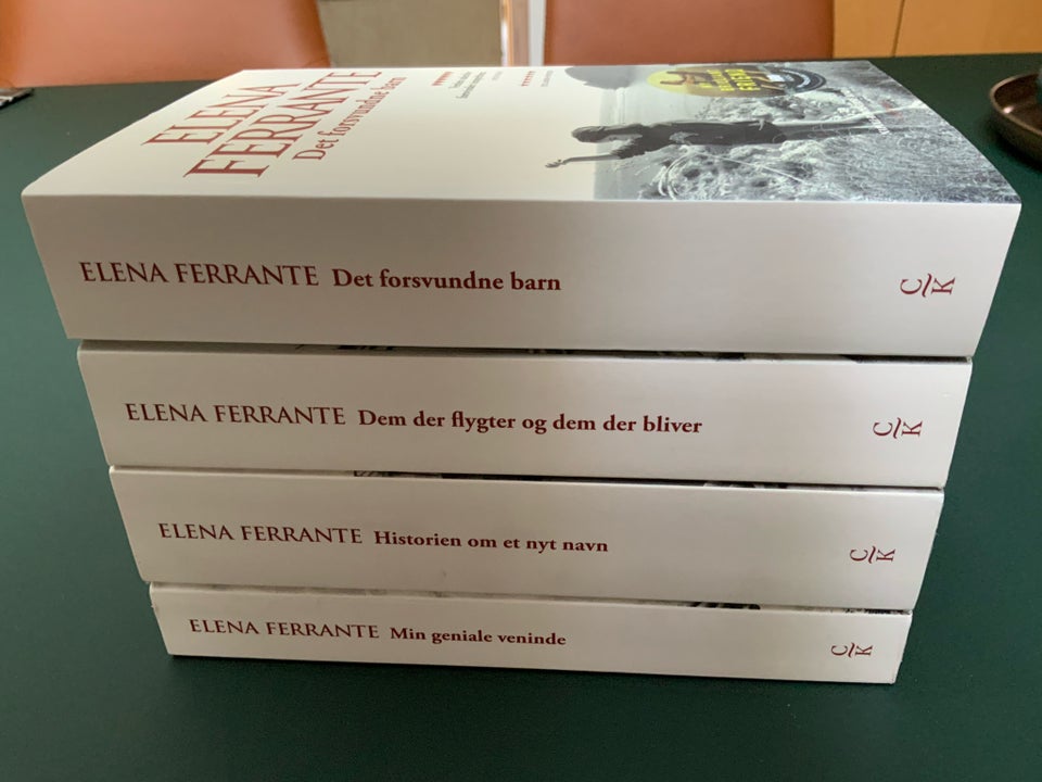 Napoli serien, Elena Ferrante ,